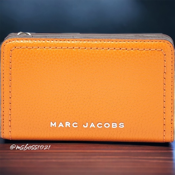 Marc Jacobs Pebbled Leather Wallet Desert Sun BRAND NEW WITH TAGS